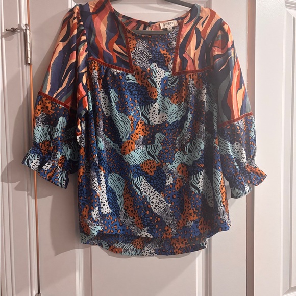 UMGEE printed Blouse - Picture 5 of 5